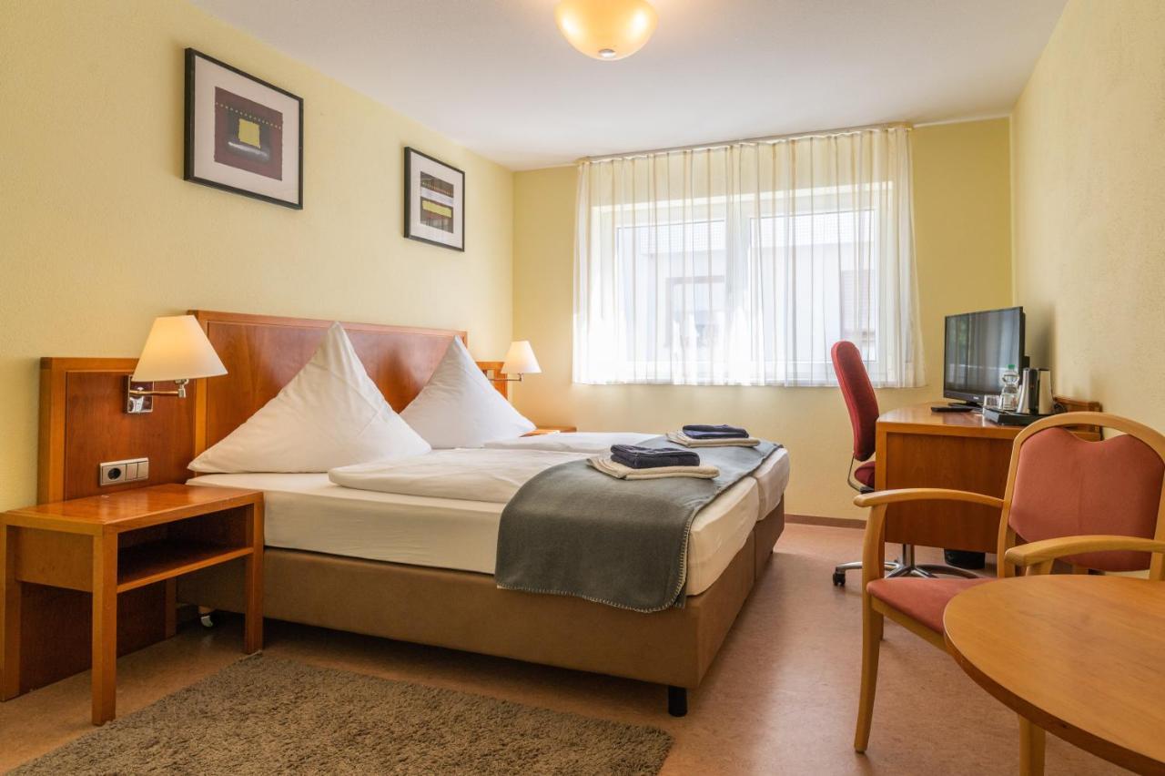 Hotel Am Kirchplatz Uberlingen Exterior photo